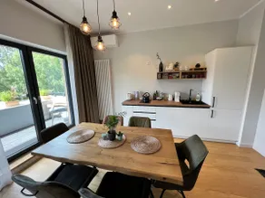 Nice Albatross apartment with a balcony by the sea - Image 2