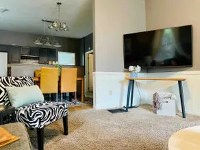 Leaning House of Haynie B| Spacious 2BR/1BA Apt - Image 4