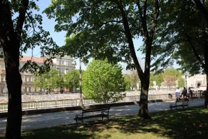 Luxury River View 2BR • Best Downtown Location - Image 4