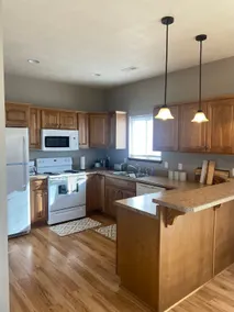 The Marybeth | 2 King Beds Townhome w/Garage - Image 3