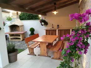 House Ana - Image 2
