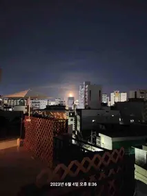 Manse House, Cozy accommodation with a nice terrace with sunshine, a sunrise restaurant in the city, a good night's sleep, a rooftop room - Image 3