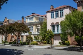 Spacious 2 BR in SF. Views! Free Parking! - Image 2