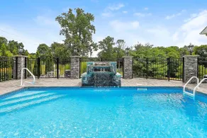 Tranquil Farmhouse Retreat - Image 3