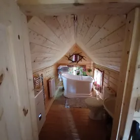 Antler Lodge - Image 4