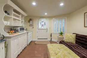 The Inkling -Studio Guesthouse Downtown 2 beds - Image 3