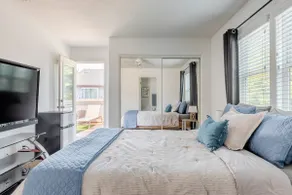 3BR/3.5 BA /2 Car garage by Beaches Disney Irvine - Image 3
