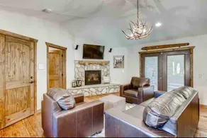 Private 2-bedroom cabin with indoor fireplace - Image 2