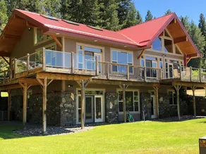 Luxury Home on CherryOrchard Overlooking Flathead - Image 3