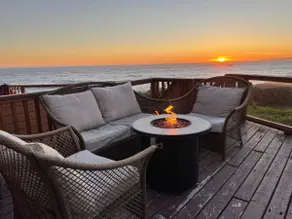 Cozy Ocean Front Retreat w/Private Hot Tub! - Image 4