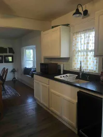 The Farmhouse at Ten 64, Great Location in Ozark - Image 4