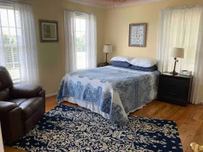 Entire house, 9 beds, billiards, treadmill - Image 2
