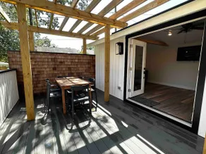 Modern Mill House - Luxury Stay - 10 MINS TO GSP - Image 3