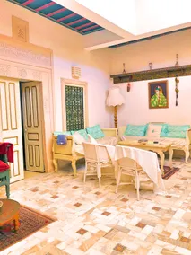 Traditional beachfront house with hot tub - Image 2