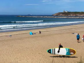 Surf, Friends & Family. Salinas. San Juan de Nieva - Image 4