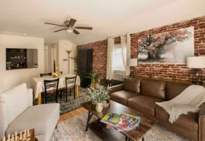 Spacious 3 bedroom apt in Lenox historic downtown - Image 3