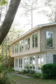Stylish Luxury Marsh Retreat on Deep Water Creek - Image 4