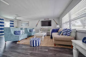 Stylish Lake home with HUGE POOL, Arcade with PS5,and Theater Just 5 min from Legoland - Image 2