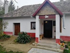 Organ house in Tekeny - Image 2