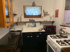 Cute 2 bedroom cottage w/hot tub - Image 3