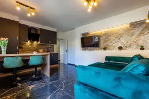 Luxury Hedone Apartment near the Bridge with Private SPA Zone - Image 3