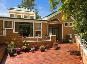 Hilltop Estate - Elegant and Inviting !!! - Image 2