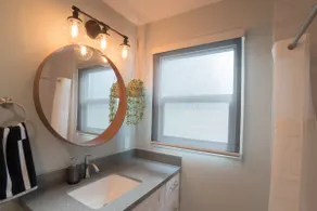 Private Cozy Suite, Bath, Kitchenette - DM-C - Image 5