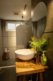 G Studio3🌿Ideal Location⭐️QUIET⭐️Stylish🌟BALCONY - Image 5