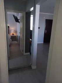 Premium apartment, free garage, excellent location - Image 5