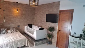 Sol de Jerez Studio - Jacuzzi - Image 3