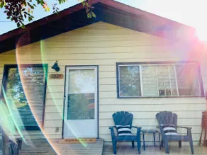 Cabin Retreat-Steps from the Beach - Image 2