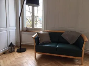 4 rooms with charm in a prime location - Image 5
