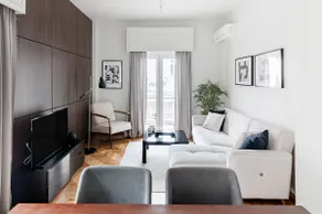 Elegant & Spacious 2bdr Flat - Image 4