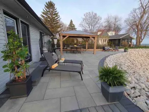 Cozy 2 Bedroom Lakeview Cottage - Image 4