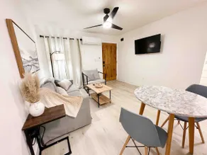 New & updated 2-bedroom 1 bathroom apt. Near Modesto 1mile from HWY 99 - Image 5