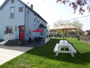 SLEEPS 16 DOWNTOWN LAKE GENEVA 6 Bedrooms - Image 2