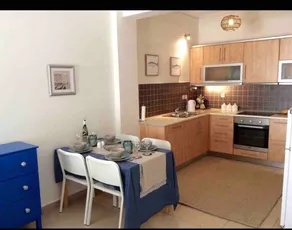 Beach side apartment in Karavomilos - Image 5