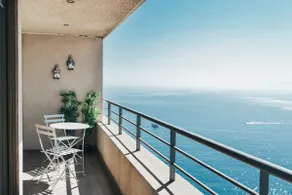 Spectacular panoramic view of the bay. - Image 2