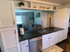 4 bedroom house near Paw Paw Lake - Image 5