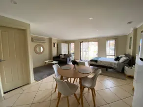 Stylish, modern studio with it all - Image 2
