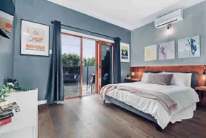 Private, modern and warm family home - Image 3