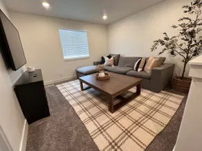 Cherry Peak Retreat… a lovely 3 bedroom townhouse - Image 2