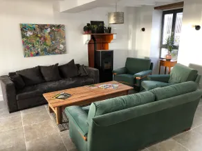 Family home facing the harbor - walking distance to the beach - Image 3