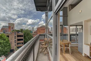1 Bed NQ Penthouse | Panoramic Views - Image 2