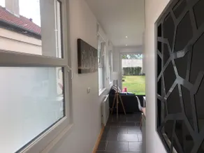 Apartment with garden - Image 5