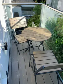 Lovely flat, balcony & woodstove, parking close - Image 3