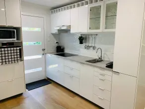 Luxurious Guesthouse - Image 4