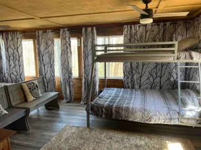 Cozy cabin getaway in the White Mountains - Image 5