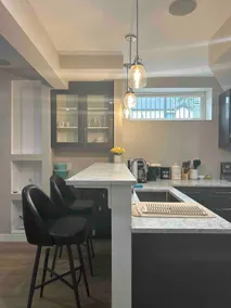 Separate Entrance Guest Suite - Image 3