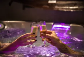 The Moulin's HOT TUB - Image 5